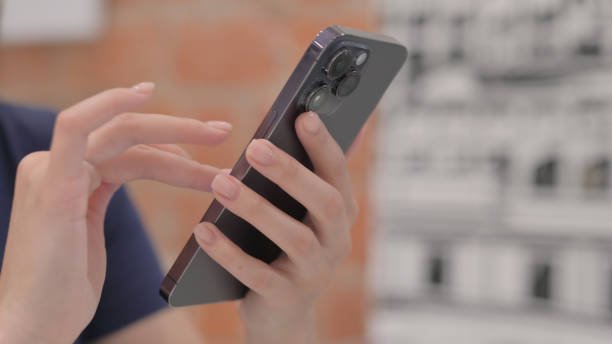 How to change date and time on iPhone