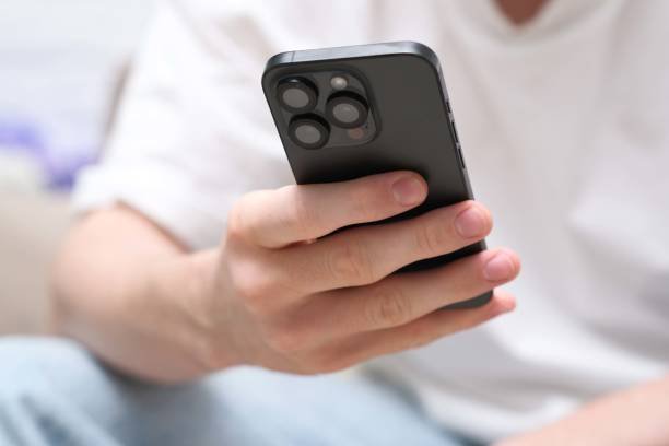 How to change voice on iPhone